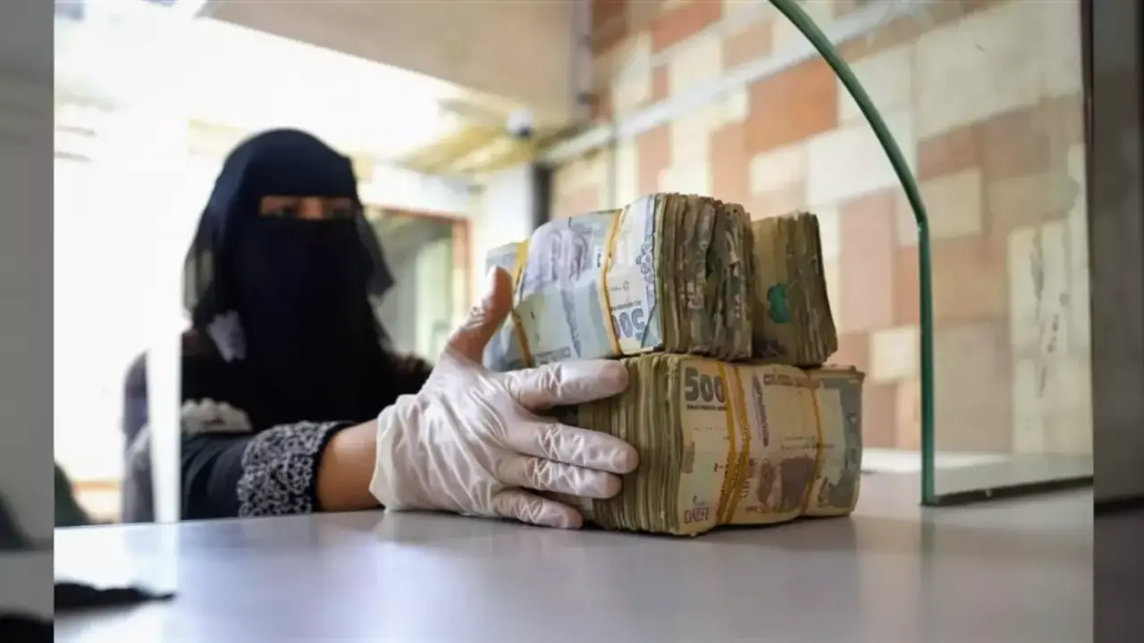 صرف مرتبات سبتمبر لقوات العمالقة اليمنية يبدأ غداً عبر بنك القطيبي مع انتهاء مهلة تحديث البيانات